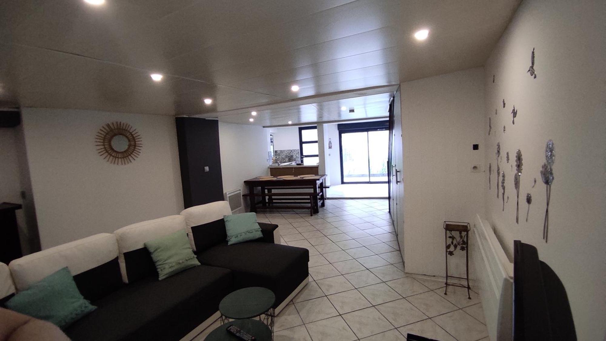 Logement Atypique Au Coeur De Cholet Dış mekan fotoğraf